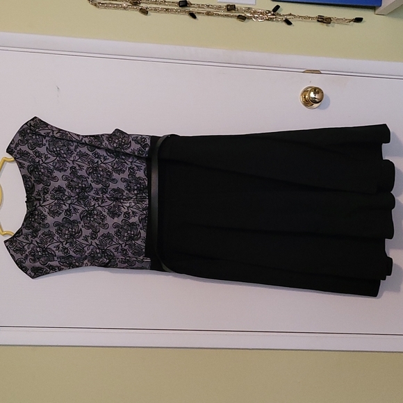 Black and Grey Dress - Picture 4 of 4